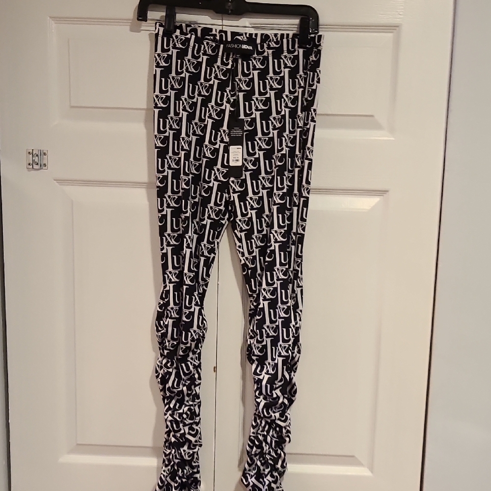 Fashion Nova Luxe Black and White Print Pants